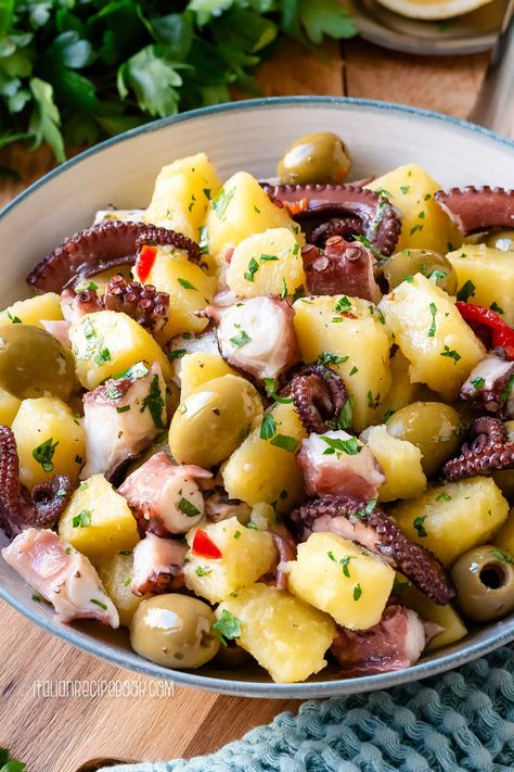 Octopus Salad or Insalata di Polpo is an Italian seafood classics. Tender, juicy and flavorful this octopus salad is one of a kind. Keep it simple for an antipasto or go extra and turn it Italian Octopus, Cod Stew, Octopus Recipes, Octopus Salad, Ceviche Recipe, Italian Recipe, Seafood Appetizers, Pizza Bites, Seafood Salad