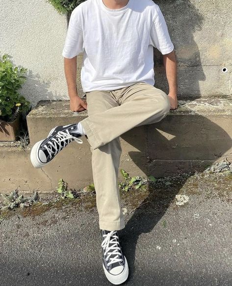 Summer Outfits Men Converse, Streetwear Fashion With Converse, Men Outfit Converse, Converse And Jeans Outfit Men, Boy Style Outfits Casual, Converse Outfit Aesthetic Men, Mens White Converse Outfit, Converse Low Tops Outfit Men, Guys Wearing Converse