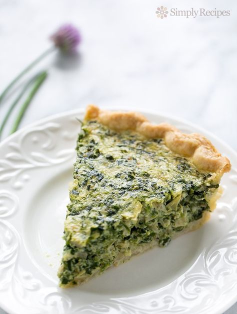 Spinach and artichoke quiche! With chopped spinach and artichokes hearts, shallots, goat cheese, green onions, eggs, and cream. Perfect for a Sunday brunch! #Easter On SimplyRecipes.com Artichoke Quiche, Swiss Chard Recipes Easy, Brunch Quiche, Swiss Chard Recipes, Quiche Recipes Easy, Chard Recipes, Artichoke Recipes, Spinach Artichoke, Quiche Recipes