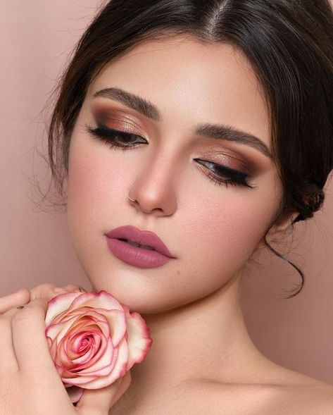 Pink Bridal Makeup, Bridal Makeup Red Lips, Makeup Looks Everyday, Good Makeup, Light Makeup Looks, Sparkly Makeup, How To Grow Eyebrows, Bridal Makeup Natural, Red Lip Makeup