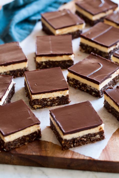 Nanimo Bars, Nanaimo Bar Recipe, Canadian Dessert, Nanaimo Bars, Dessert Bar Recipe, Birthday Desserts, Bar Recipe, No Bake Bars, Cooking Classy