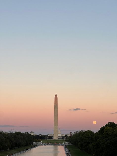 Washington Dc Sunset, Washington Dc Astethic, Dc Living Aesthetic, Corporate America Aesthetic, Capital Hill Washington Dc, Dc College Aesthetic, Smithsonian Aesthetic, Washington Dc City Aesthetic, D.c. Aesthetic