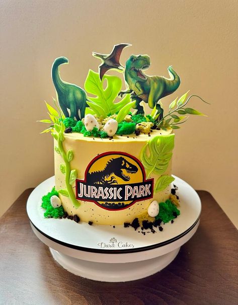 Jurassic World Cake, Jungle Theme Cakes, Chocolate Pinata, Jurassic Park Birthday, Chocolate Cake With Coffee, 3 Layer Cakes, City Cake, Butterscotch Cake, Chocolate Truffle Cake