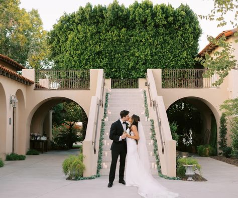 Secret Garden: Phoenix, Arizona's Secluded Wedding Venue Paradise Secluded Wedding, Indoor Fireworks, Romantic Wedding Venue, Arizona Wedding Venues, Wedgewood Wedding, Secret Garden Wedding, Garden Wedding Venue, Indoor Ceremony, Ceremony Seating