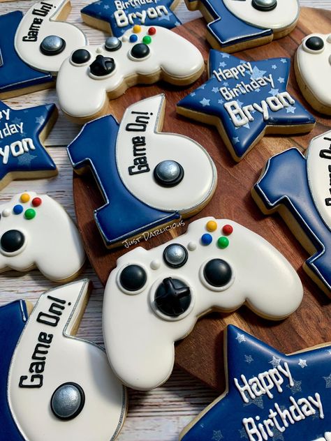 Gaming Cookies, Video Game Party Food, Gamer Cookies, Duck Cookies, Gaming Birthday, Birthday Party Snacks, Video Game Party, Birthday Games, Birthday Decoration