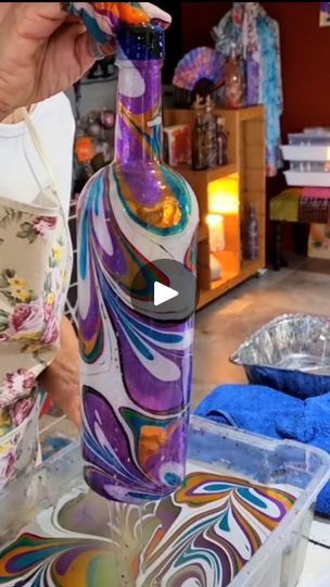 Water Marbling Art, Dip Art, Paint Dipping, Marbling Art, Foam Clay, Hydro Dipping, Water Marbling, Painted Bottles, Camp Crafts