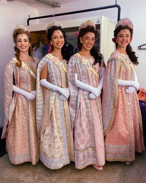 Anastasia The Musical, Anastasia Hair, Anastasia Costume, Anastasia Cosplay, Anastacia Disney, Anastasia Broadway, Anastasia Musical, Anastasia Movie, Princess Anastasia