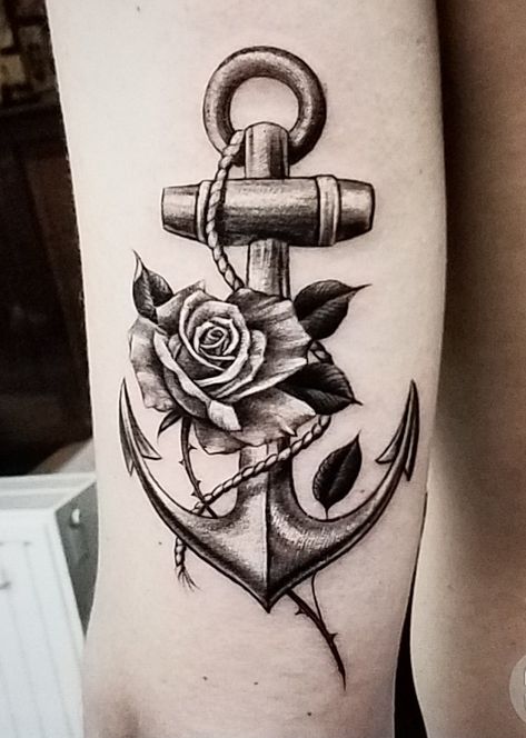 Anchor Rose Tattoo, Vintage Anchor Tattoo, Anchor Tattoos For Women, Rose Hand Tattoo, Anchor Tattoo Design, Anker Tattoo, Lotus Tattoo Design, Rose Tattoos For Women, Tiger Tattoo Design