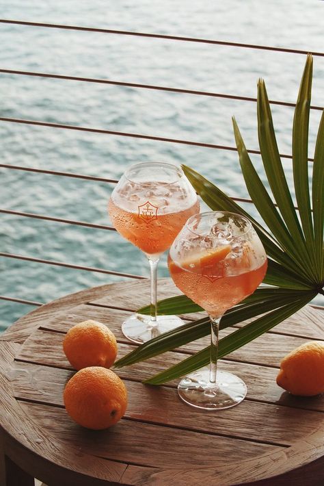 veuveclicquot:“ #ClicquotDestinations x Maui, HIKeep reading” Citrus Cocktails, Cocktail Photography, Beach Drinks, Orange Table, Bourbon Cocktails, Tonic Water, Orange Aesthetic, Summer Inspiration, Summer Cocktails