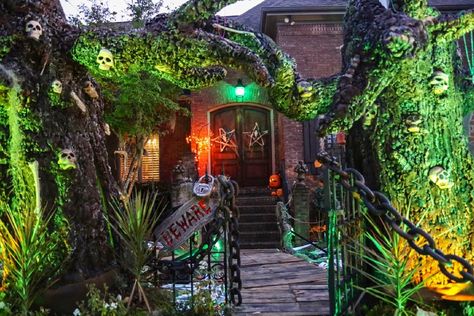 Bayou Halloween, Voodoo Swamp, Voodoo Halloween, Halloween Outside, Image Halloween, Yard Haunt, The Bayou, Halloween Everyday, Halloween 2015