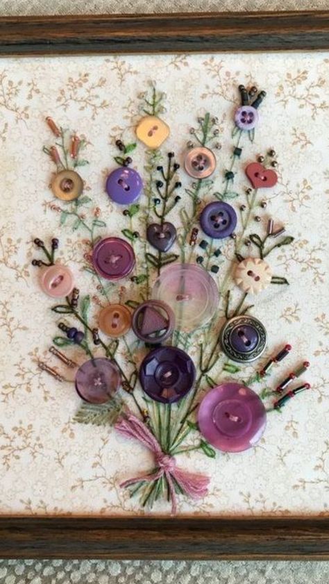 Vintage Buttons Crafts, Button Art Projects, Buttons Crafts Diy, Button Creations, Button Bouquet, Button Picture, Diy Buttons, 자수 디자인, Custom Buttons