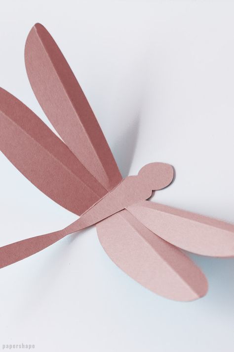 How to make a 3d paper dragonfly (with template) - Papershape 3d Dragonfly Craft, Dragonfly Paper Craft, Paper Moths Diy, Dragonfly Template, Paper Birds Diy, Dragonfly Diy, Wings Template, Paper Dragonfly, Dragonfly Craft