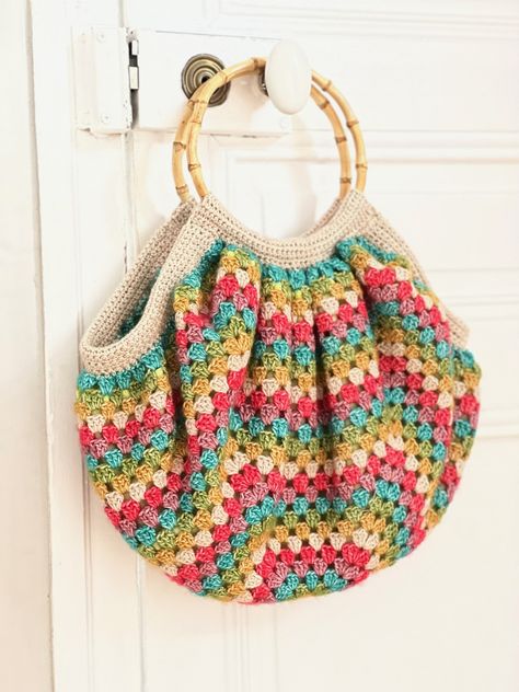 Crochet Handbags Free Patterns, Sac Granny Square, 100 Crochet Stitches, Crochet Tote Pattern, Crochet Boho Bag, Free Crochet Bag, Amazing Crochet, Crochet Boho, Crochet Purse Patterns