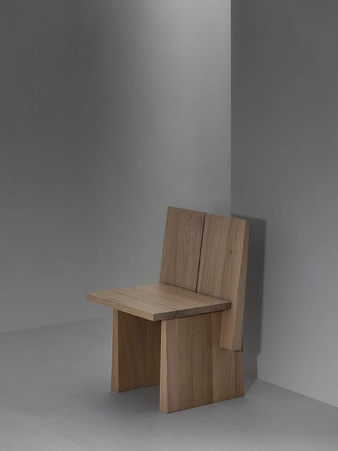 VAN ROSSUM · T-ELEMENTS DINING CHAIR Dining Chair Design, Chair Bench, Oak Furniture, Furniture Dining Chairs, Sofa Chair, Joinery, Chair Design, Dining Chair, The Netherlands