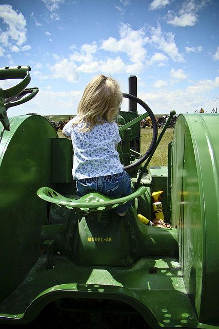 6/8 Farm Kids, Green Tractors, Country Kids, Ranch Life, Farms Living, Rural Life, Country Farm, The Ranch, Family Farm