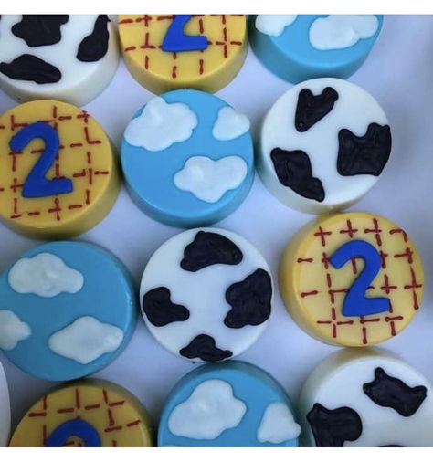 Toy Story Dipped Oreos, Toy Story Chocolate Treats, Toy Story Oreos Chocolate Covered, Toy Story Party Treats, Toy Story Oreos, Toy Story Cakepops, Toy Story Birthday Treats, Toy Story Dessert Ideas, Toy Story Treats Ideas