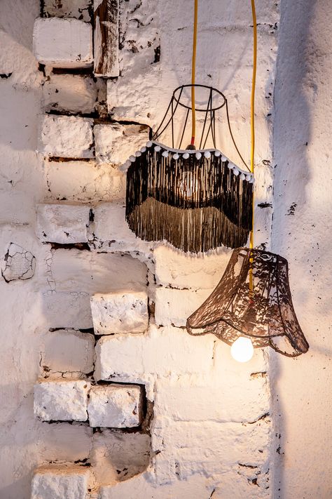 Tassel Lamp, Diy Luminaire, Wire Lamp, Lamps Hanging, Shabby Chic Lamps, Diy Lampe, Creation Art, Diy Lamp Shade, Diy Lamp