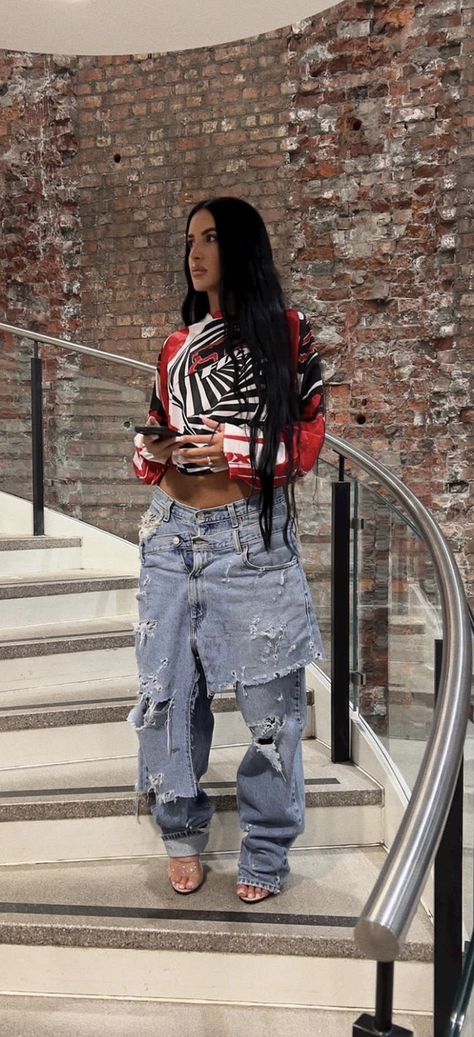 Black Woman Fashion Classy, Oversized Denim Outfit, Urban Style Outfits Women, India Love Outfits Fashion, Denim Outfit Black Women, Crazy Fits, Denim Diy Clothes, Denim Ideas, Denim Diy