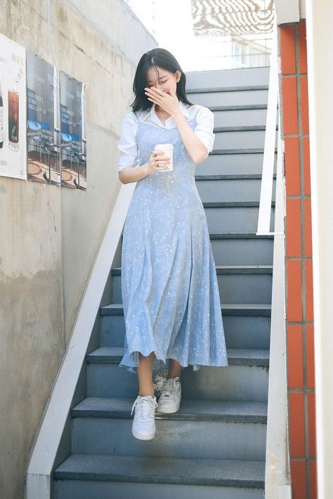 Summer Dresses Modest Casual, Korean Frocks For Women, Modest Frocks, Summer Tops Modest, Modest Girly Outfits, Outfits Black Women, Casual Frocks, Cute Modest Outfits, Casual College Outfits