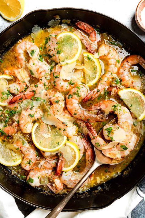 20-Minute Keto Shrimp Scampi Recipe - Cast Iron Keto Shrimp Recipes Low Carb, Keto Shrimp Scampi, Low Carb Shrimp, Low Carb Shrimp Recipes, Keto Shrimp, Squash Noodles, Shredded Cabbage, Healthy Dinner Ideas, Shrimp Scampi Recipe