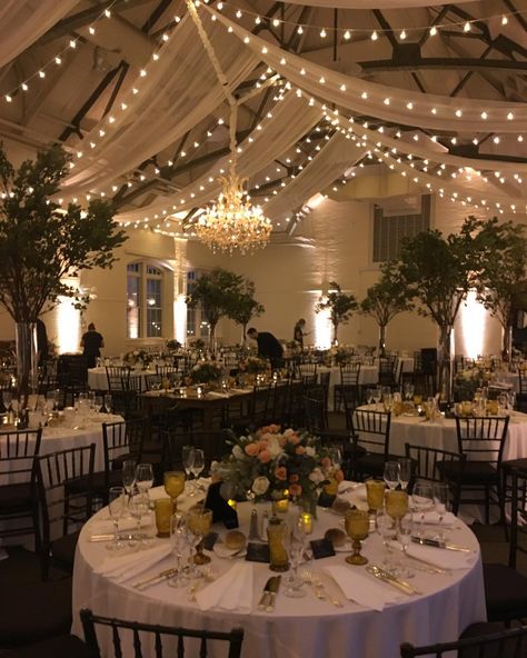 Dream Wedding Reception, Indoor Wedding Receptions, House Planning, Fall Evening, Dream Wedding Decorations, Wedding Planning Decor, Dream Wedding Venues, Venue Decorations, Wedding Venue Decorations