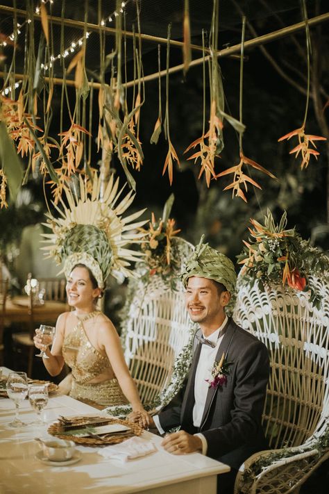 Balinese Wedding, Bali Luxury, Wedding In Bali, Balinese Decor, Dream Wedding Decorations, Ethnic Wedding, Wedding Headdress, Eco Wedding, Sustainable Decor