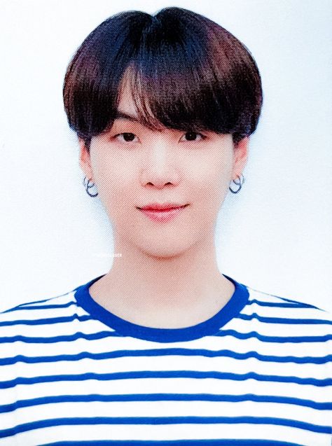 BBO⁷ 💫 ᴮᴱ on Twitter: "▪️ #SUGA (3/7)… " Pass Photo, Bts Polaroid, All Bts Members, Passport Photo, Id Photo, Korean Pop Idol, I Love Bts, Photo Set, Bts Yoongi