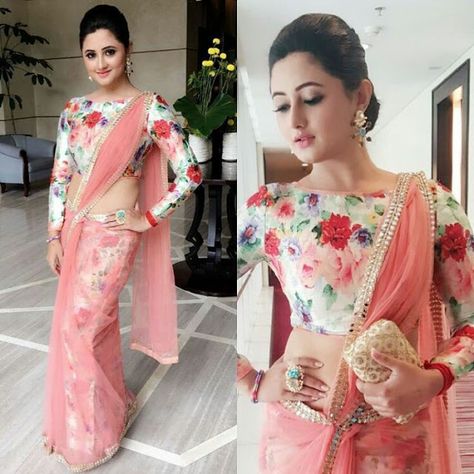 20+ Latest Floral Printed Saree Blouse Designs to try this year || Styling Tips for Floral printed blouse | Bling Sparkle Print Blouse Design, Floral Blouse Designs, Designer Sari, Saree Ideas, Boat Neck Blouse Design, Boat Neck Blouse, Blouse Design Images, Sari Blouse Designs, Gaun Fashion