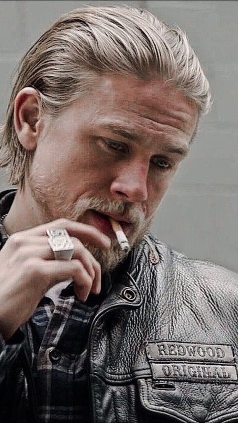 Jax Teller Haircut, Jackson Teller, Jax Sons Of Anarchy, Sons Of Anarchy Mc, Sons Of Anarchy Samcro, Beyonce Hair, Jax Teller, Athletic Hairstyles, Charlie Hunnam