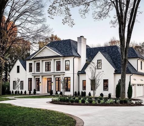 Pic creds: @ christiandawdesign on instagram. Beautiful house, future home, goals, landscaping, modern house Dark Modern House, Balcony House, Rooftop Balcony, Dallas Homes, Modern Family House, Build House, Dark Modern, Tudor Style Homes, Front House