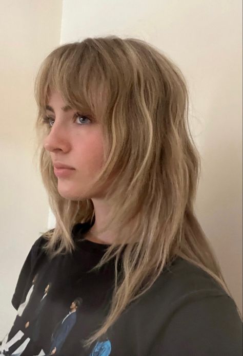 Blonde Highlights Shag Hair, Women’s Shag Mullet, Shag Haircuts 2023, Shaggy Rockstar Hair, Blonde Wolf Cut With Bangs, Long Shag Haircut With Bangs Fine Hair, Blonde Balayage Shag, Dirty Blonde Wolf Cut, London Aesthetic Grunge