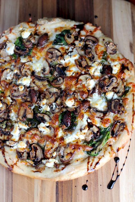 Pizza With Spinach, Mushroom Goat Cheese, Balsamic Mushroom, Balsamic Drizzle, Balsamic Mushrooms, Pizza Lasagna, Goat Cheese Pizza, Recipes Cheap, Pizza Roll