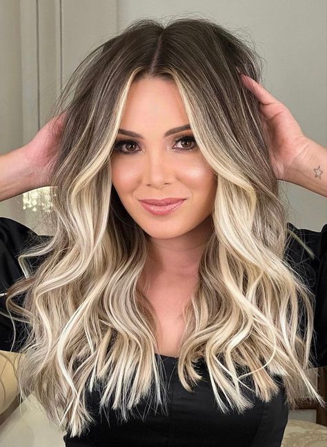 Blonde Hair With Brown Roots, Light Brunette Hair, Blonde Hair With Roots, Tan Skin Blonde Hair, Hair Contouring, Cool Blonde Hair, Brunette Hair With Highlights, Dark Roots Blonde Hair, Brown Hair With Blonde Highlights