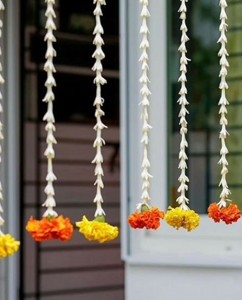 House Decoration For Onam, Onam Celebration Stage Decoration, Flower Decor For Home, Jain Parna Decoration, Onam Decoration Ideas For College, Onam Decoration Ideas For School, Onam Decoration Ideas, Onam Decoration, Onam Decor