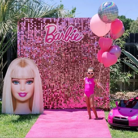 Barbie Themed Birthday Party, Barbie Pool Party, Barbie Bday, Barbie Party Decorations, Barbie Theme Party, Disco Birthday Party, Birthday Party Balloons, Leaf Curtains, 5th Birthday Party Ideas