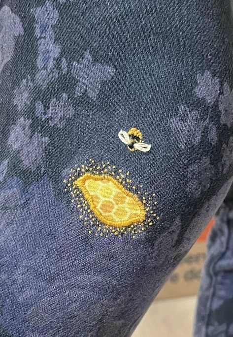 First Visible Mend! Jean Patches Ideas, Visual Mending, Clothes Mending, Visible Mending Jeans, Invisible Mending, Visible Mending Stitches, Creative Mending, Painted Clothes Diy, Mending Clothes