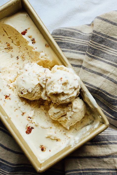 No Churn Honey Salted Almond Ice Cream Roasted Banana, Almond Ice Cream, Coconut Ice, Coconut Ice Cream, No Churn Ice Cream, Sweet Treats Recipes, Banana Coconut, Coffee Ice Cream, Chocolate Shavings