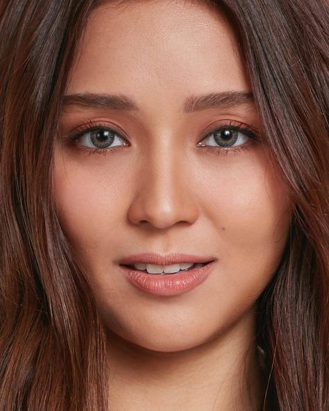 Contact Lenses For Filipina, Kathryn Bernardo Hairstyle, Selena Gomez Adidas, Kathryn Bernardo Outfits, Kathryn Bernardo, Child Actresses, Head & Shoulders, Beautiful Inside And Out, Recording Artists