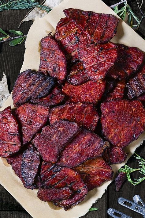 Smoked Jerky Recipes, Deer Jerky Recipe, Venison Jerky Recipe, Deer Jerky, Smoked Jerky, Venison Jerky, Barbecue Pork Ribs, Homemade Jerky, Jerky Recipe