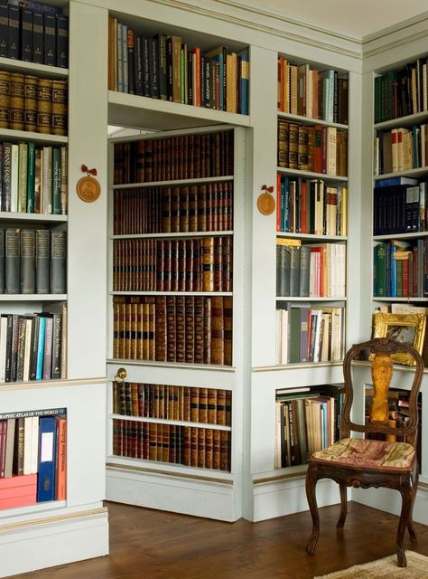 Secret Door Bookshelf, Dold Dörr, Hidden Door Bookcase, Bookshelf Door, Bookcase Door, Secret Room, Bookcase Design, Home Library Design, Hidden Rooms