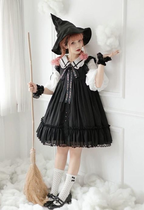 Lolita Outfits, Kawaii Fashion Outfits, Babydoll Style, Grunge Goth, A Witch, J Fashion, Kawaii Clothes, Harajuku Fashion, Lolita Dress