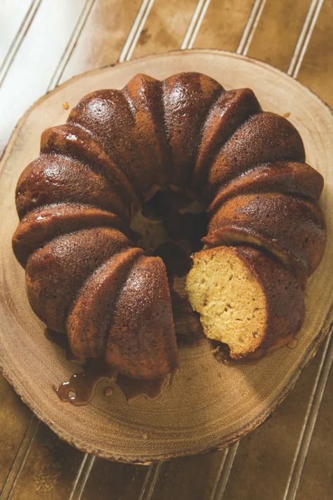 Honey Whiskey Bundt Cake - Jamie Geller Whiskey Bundt Cake, Honey Bundt Cake, Honey Whiskey, Honey Cake Recipe, Whiskey Cake, Bundt Cake Recipe, Honey Cake, Decadent Cakes, Cake Walk