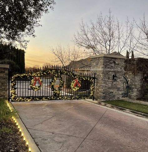 Christmas Gate Decor, Christmas Gate Decorations Outdoor, Christian Decorations, Christmas Fence, Subdivision Entrance, Farm Decorations, Family Compound, Gate Decoration, Fence Decor