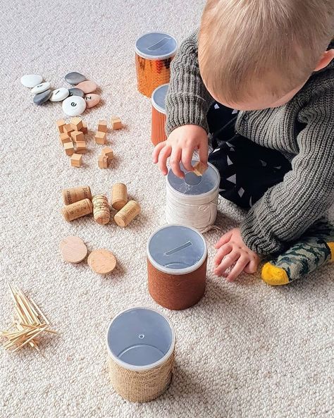 Pikler Activities, Diy Montessori Toys 9-12 Months, Homemade Montessori Toys, Montessori 12-18months, Montessori Baby Diy, Diy Montessori Activities, Homemade Sensory Toys, Activity For Baby, Diy Toddler Toys