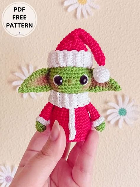 Crochet Baby Yoda Christmas PDF Free Amigurumi Patterns - 500+ PDF Passo a Passo Amigurumi Receitas Bebe Yoda, Crochet Ornament Patterns, Christmas Crochet Pattern, Crochet Cat Pattern, Crochet Xmas, Crochet Dolls Free Patterns, Bunny Crochet, Crochet Amigurumi Free Patterns, Holiday Crochet