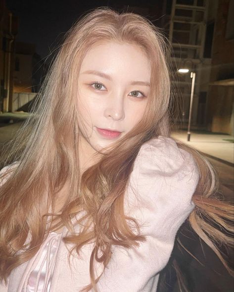 Elkie Clc, Long Hair Styles, Hair Styles, Hair, Beauty