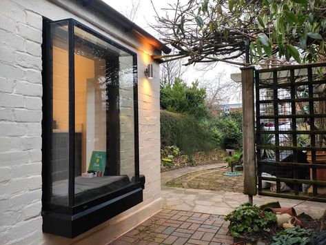 Renovation of an existing Victorian house including a cosy oriel window. Oriel Window Seat Kitchen, Window Extension, Window Folding, Oriel Window, Kitchen Garden Window, Window Seat Kitchen, Victorian Windows, Window Seat Design, Modern Kitchen Dining