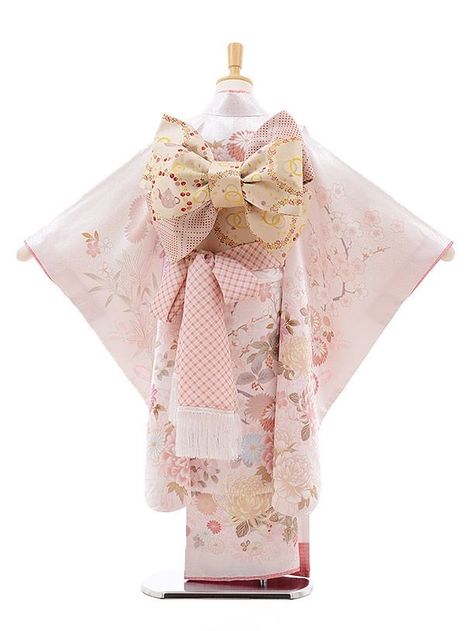 Pink Haori, Yukata Women, Outfits Punk, Messy Aesthetic, Pretty Kimonos, Japanese Traditional Clothing, Cute Kimonos, Traditional Japanese Kimono, Pink Kimono