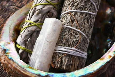 How To Use Sage, Types Of Sage, Sage Burning, Sage Uses, Selenite Crystal Wands, Selenite Wand, Selenite Stone, Selenite Wands, Spiritual Stuff