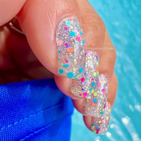 Christmas Nail Colors, Nail Color Combos, Confetti Nails, Gel Nail Tips, Coffin Press On Nails, Vacation Nails, Sparkle Nails, Street Nails, Foil Nails